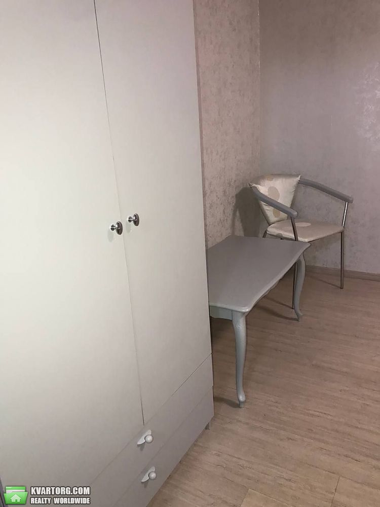 Rent out 1-room apartment. Киев, Л.Руденко — photo 5