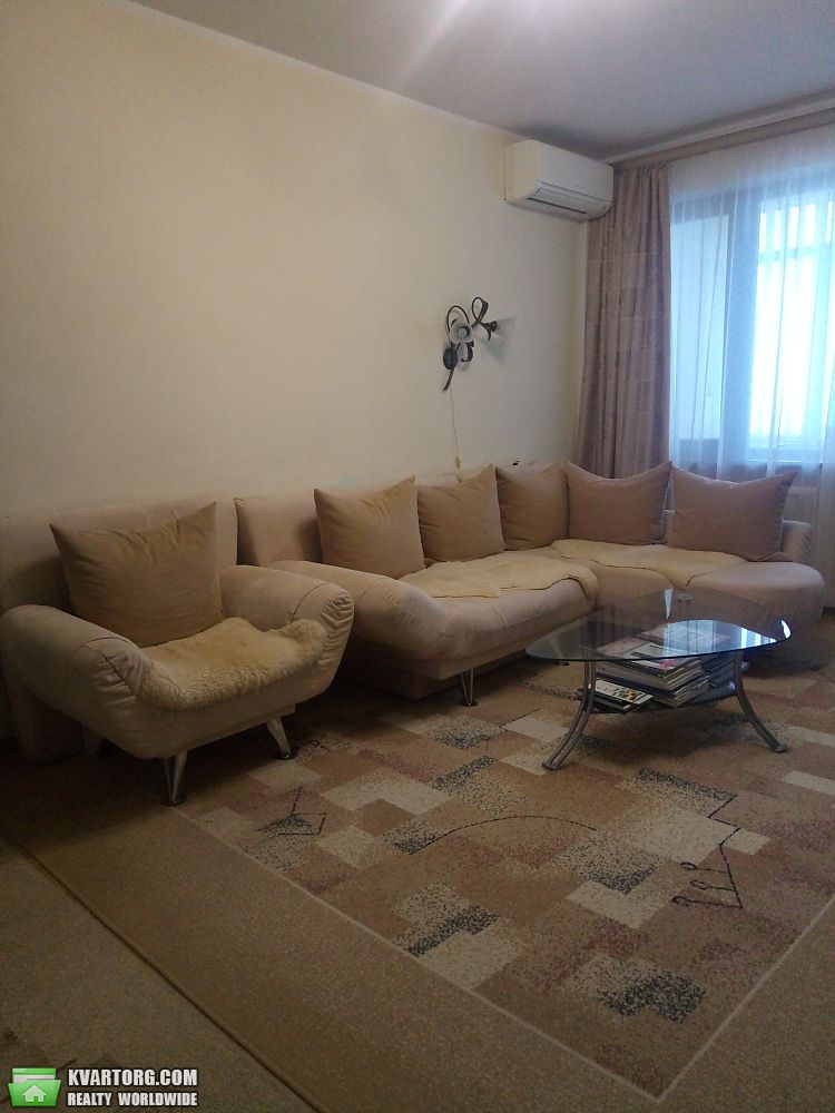 Rent out 3-room apartment. Киев,  Суворова — photo 4