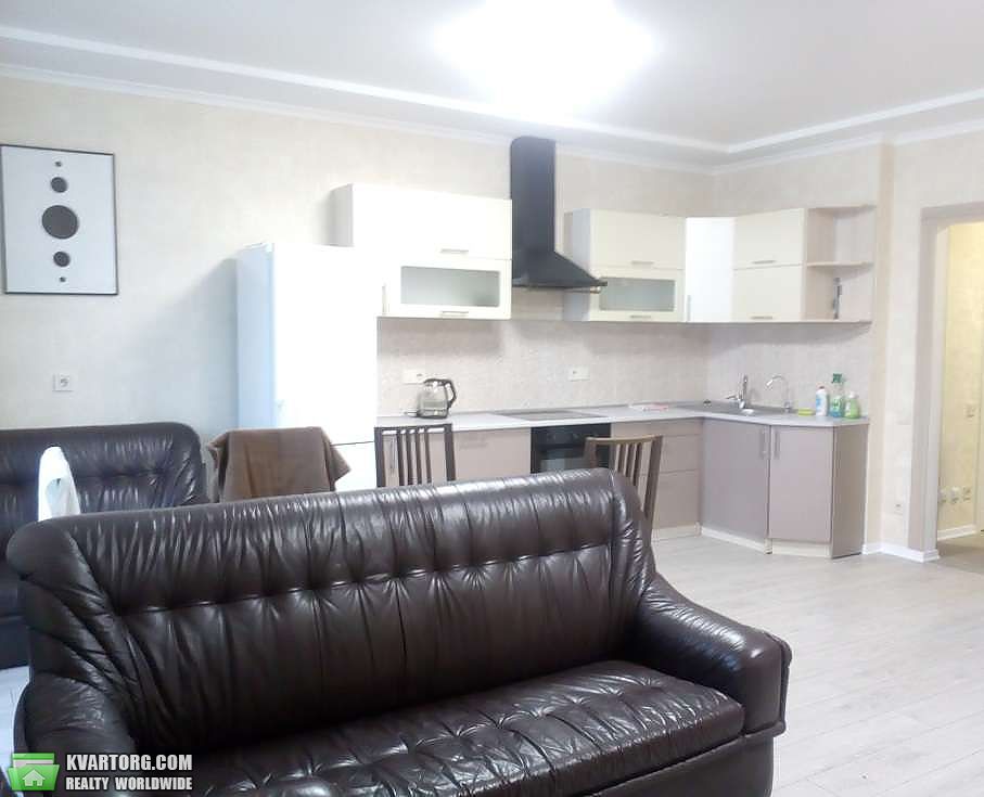 Rent out 1-room apartment. Киев, Регенераторная — photo 4