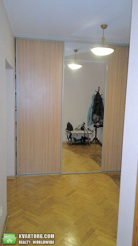 Rent out 2-room apartment. Киев, Окипной Раисы — photo 4