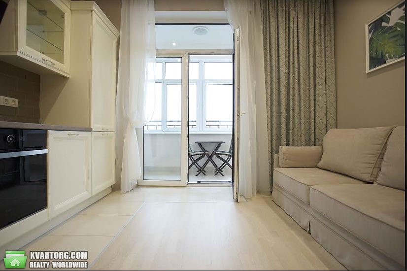 Rent out 2-room apartment. Киев, Гоголевская — photo 2