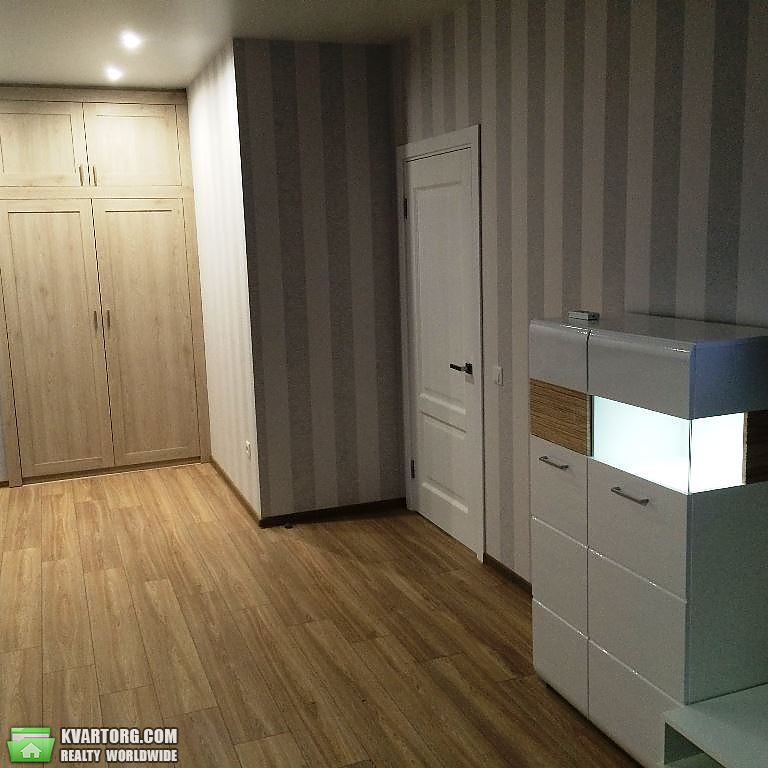Rent out 1-room apartment. Киев,  Ревуцкого — photo 4