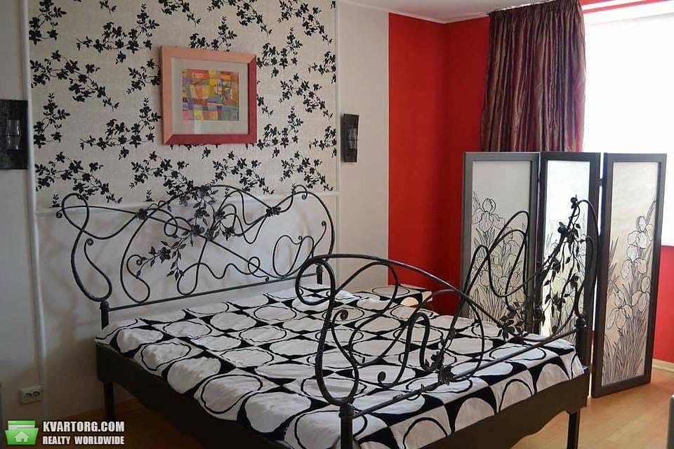 Rent out 2-room apartment. Киев,  Бажана — photo 5
