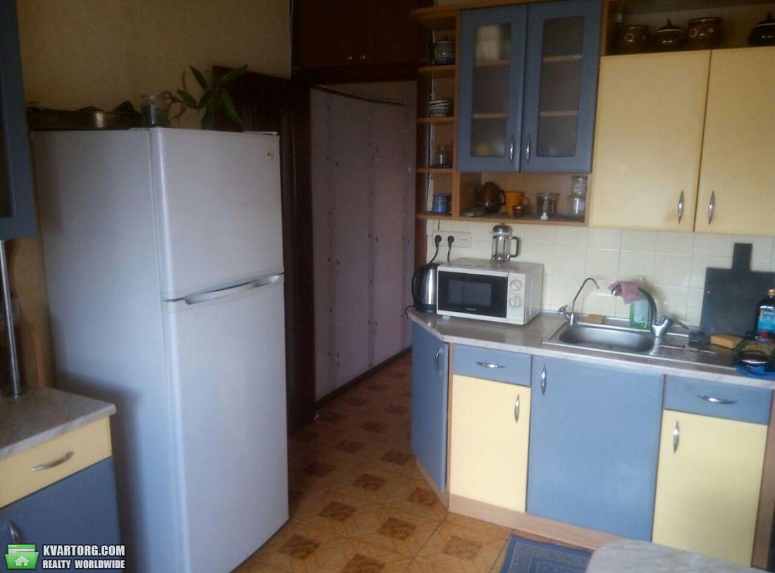 Rent out 3-room apartment. Киев,  Голосеевская — photo 1