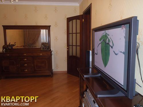 Rent out 2-room apartment. Киев,  Пулюя — photo 4