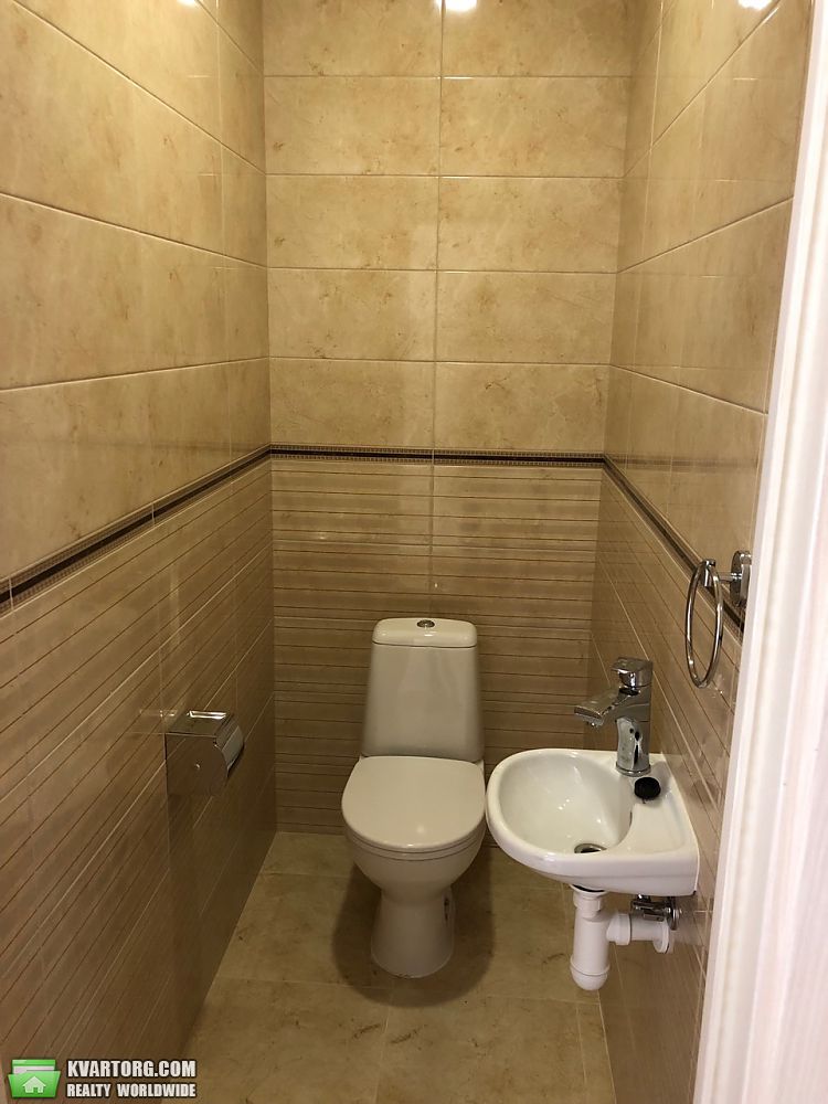 Rent out 2-room apartment. Киев, Казимира Малевича — photo 8