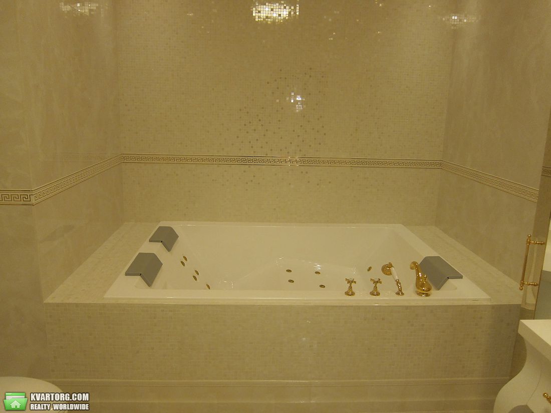 Sell multi-room apartment. Киев, Драгомирова — photo 8