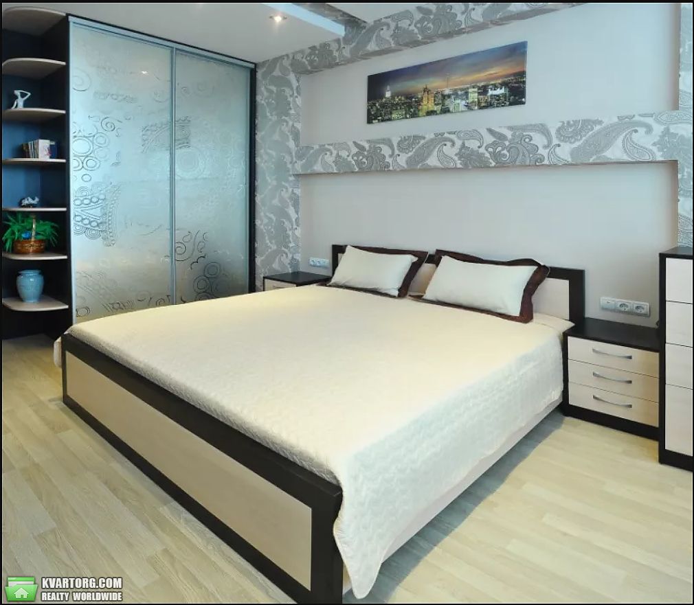 Rent out 2-room apartment. Киев,  Вышгородская — photo 2