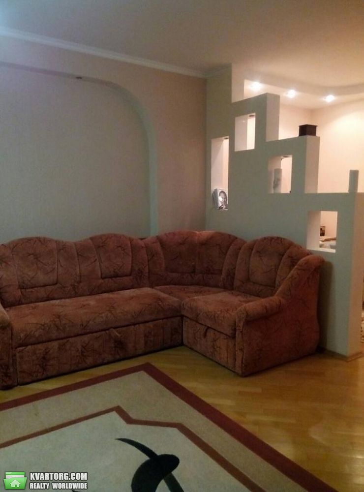 Rent out 2-room apartment. Киев, Раисы Окипной — photo 1