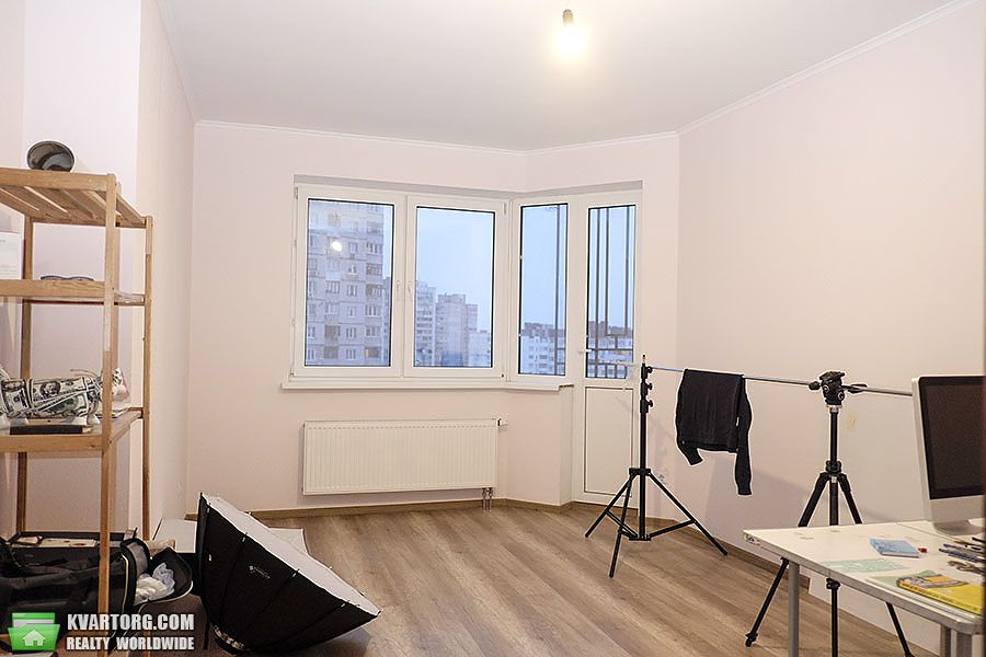 Rent out 2-room apartment. Киев,  Мишуги — photo 3