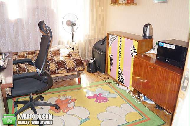 Sell 3-room apartment. Киев,  ул Юности — photo 1
