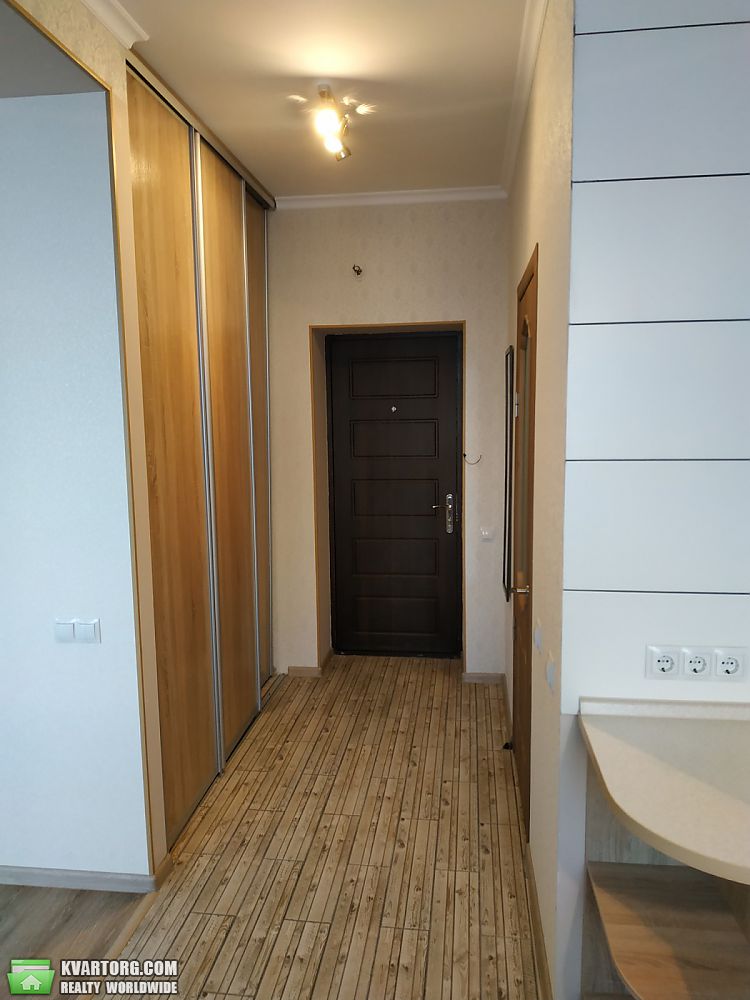 Rent out 1-room apartment. Киев, мира — photo 6