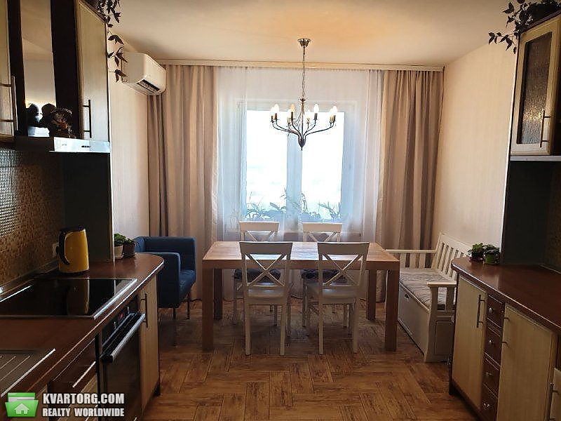 Sell 3-room apartment. Киев,  Правды пр — photo 1