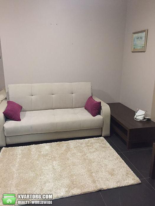 Rent out 2-room apartment. Киев, Деловая — photo 1