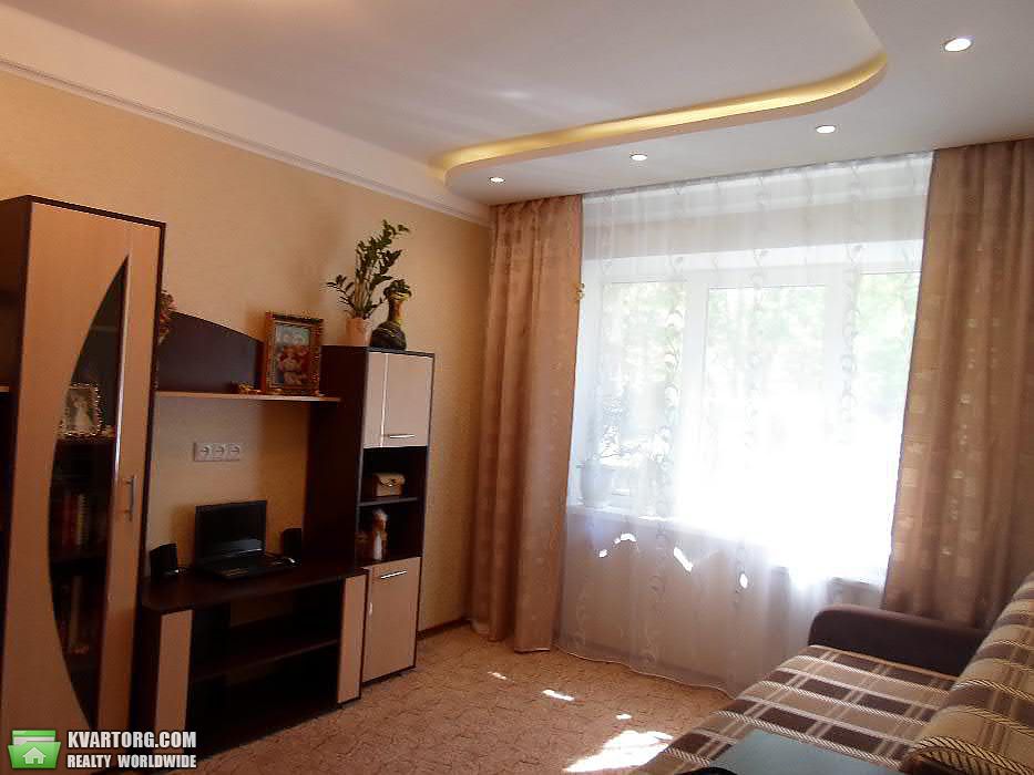 Sell 2-room apartment. Киев,  Саратовская — photo 1