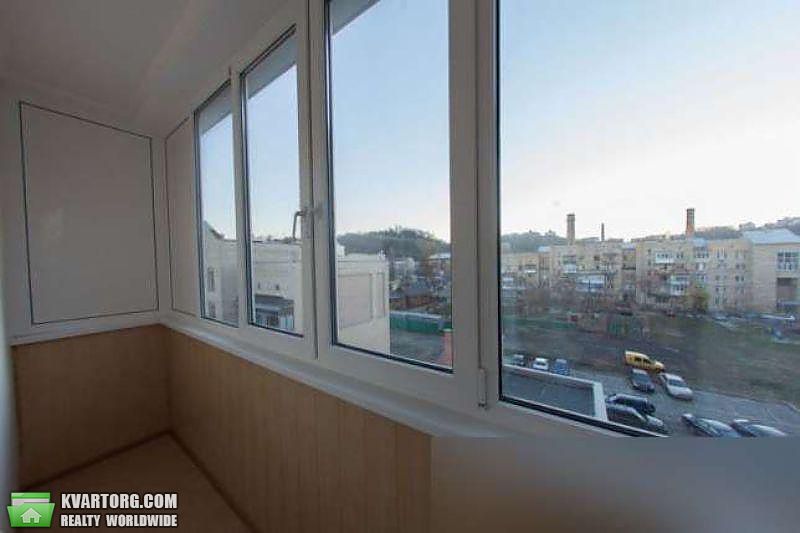 Rent out 3-room apartment. Киев,  Еленовская — photo 10