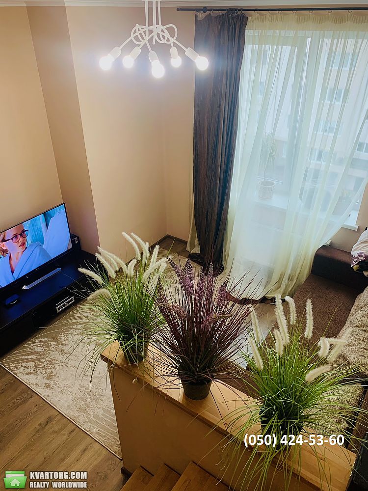Sell 2-room apartment. Киев, Свободы — photo 1