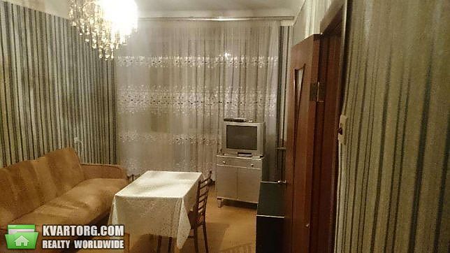 Rent out 2-room apartment. Киев,  Воссоединения пр — photo 1