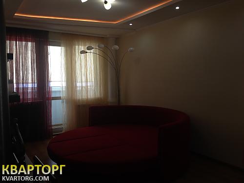 Sell 3-room apartment. Киев,  Богдановская — photo 2