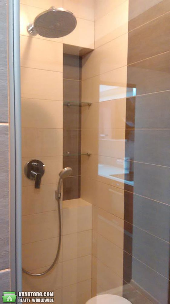 Rent out 4-room apartment. Киев,  Старонаводницкая — photo 8