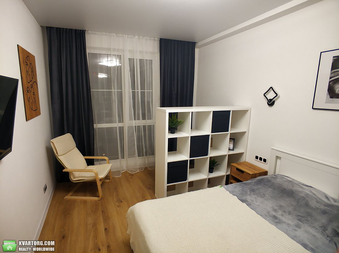 Rent out 1-room apartment. Киев,  Трутенко — photo 4