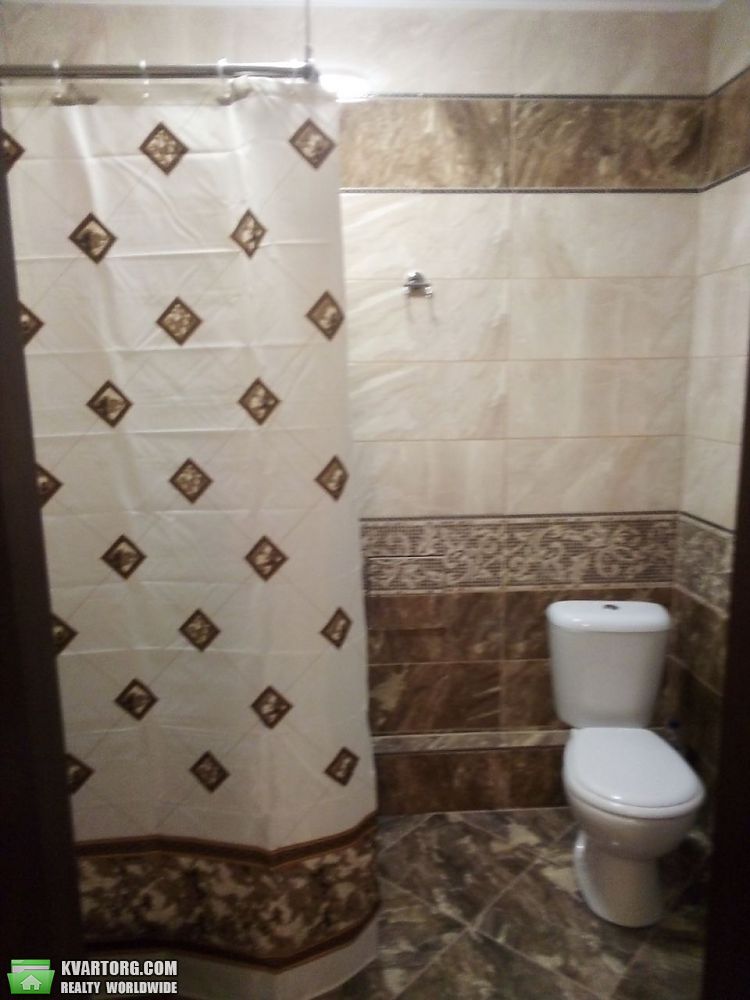 Rent out 3-room apartment. Киевская обл., Соборная — photo 9