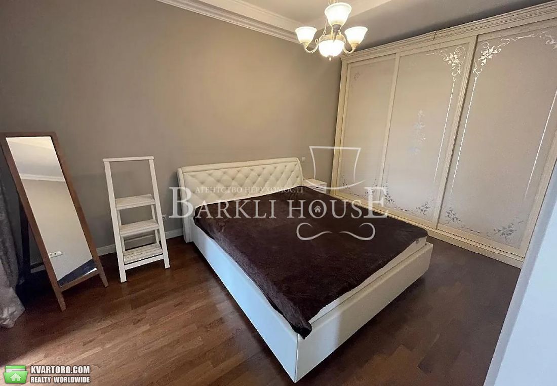 Rent out 2-room apartment. Киев,  Оболонская наб — photo 3