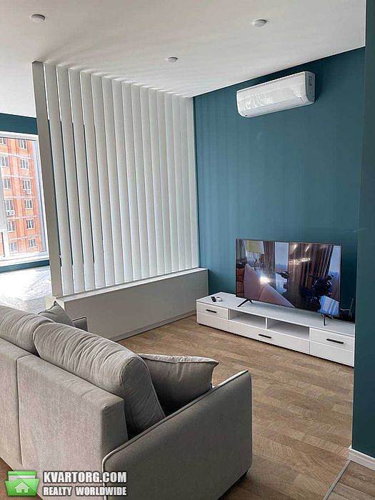 Rent out 2-room apartment. Киев, Тютюнника — photo 3