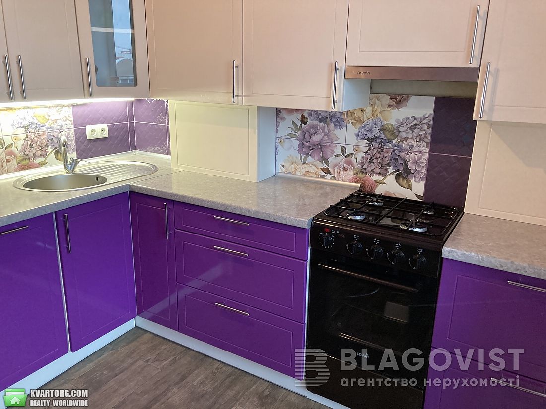 Sell 2-room apartment. Киевская обл., Соборная — photo 1