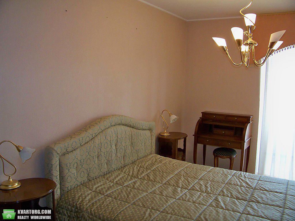 Rent out 3-room apartment. Киев,  Стадионная — photo 5