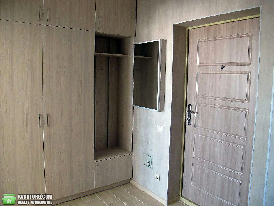 Rent out 1-room apartment. Киев,  Крушельницкой — photo 1