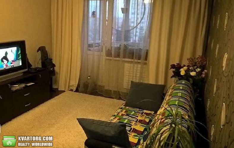 Sell 2-room apartment. Киев,  Героев Днепра — photo 2