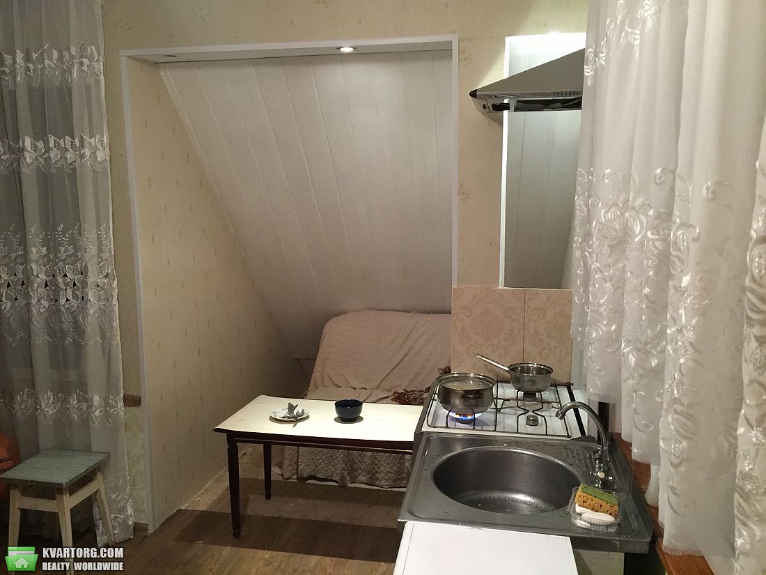 Rent out 1-room apartment. Киев, Жовтневая — photo 2