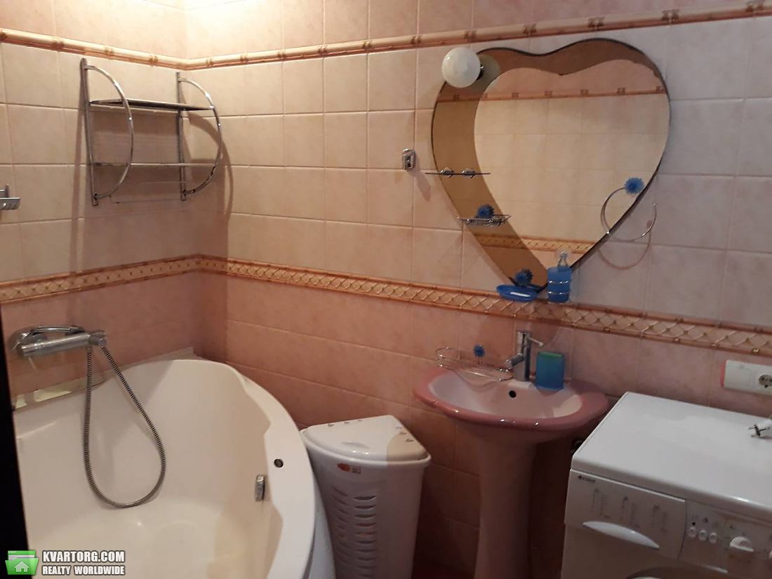Rent out 2-room apartment. Киев, пр-т Н.Бажана — photo 4