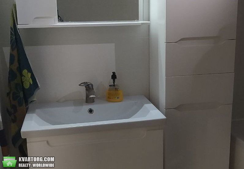 Rent out 2-room apartment. Киев,  Туманяна — photo 6