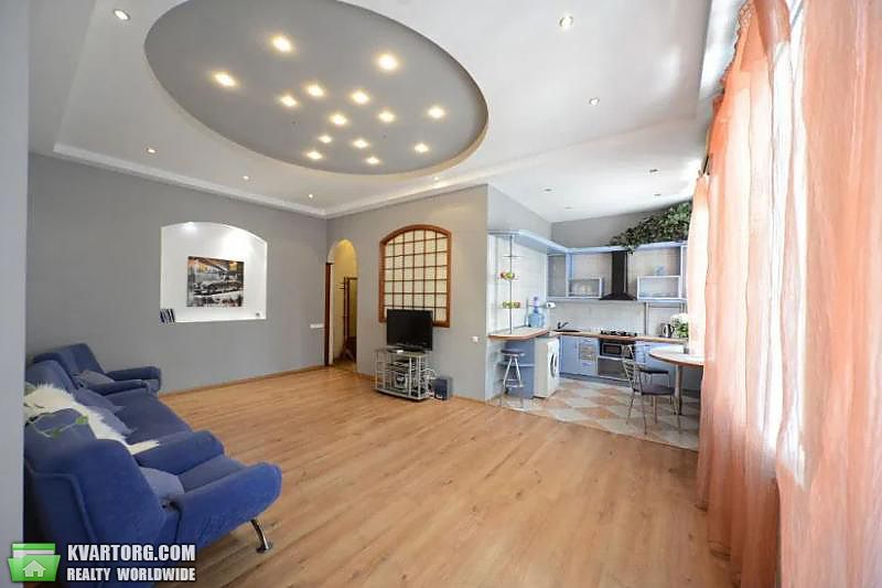 Rent out 2-room apartment. Киев, Михайловская — photo 1