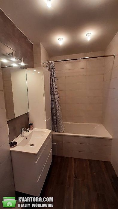 Rent out 1-room apartment. Львов, Героїв УПА — photo 8