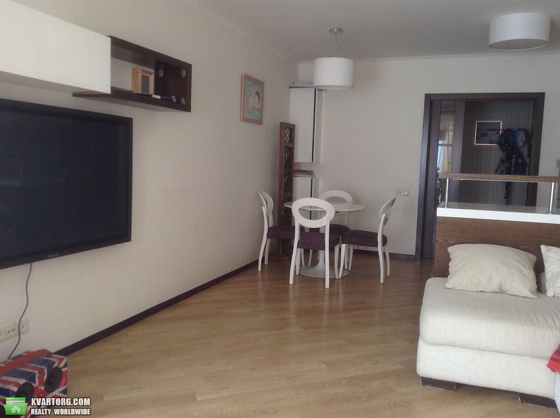 Sell 2-room apartment. Киев,  Ломоносова — photo 1