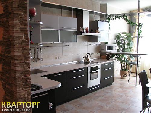 Rent out 3-room apartment. Одесса, Шевченко проспект — photo 1