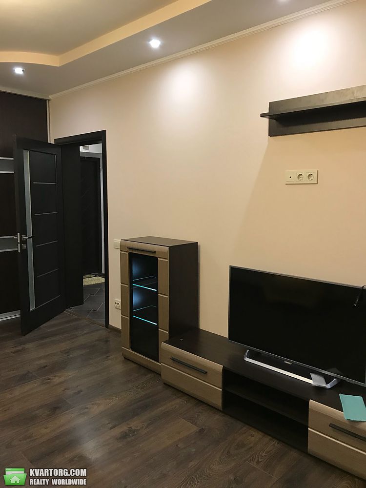 Rent out 2-room apartment. Киев, Ломонносова — photo 9