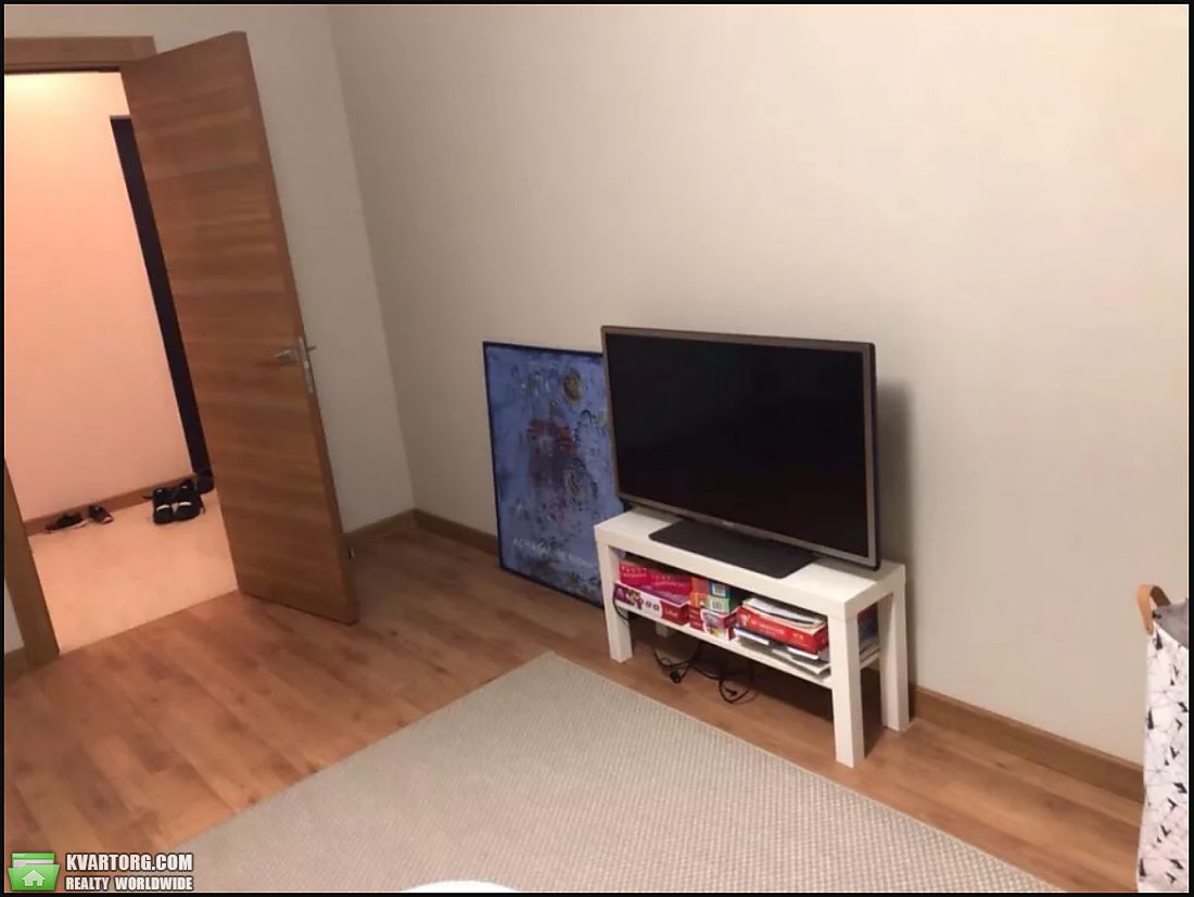 Rent out 2-room apartment. Киев, Ренегаторная — photo 4