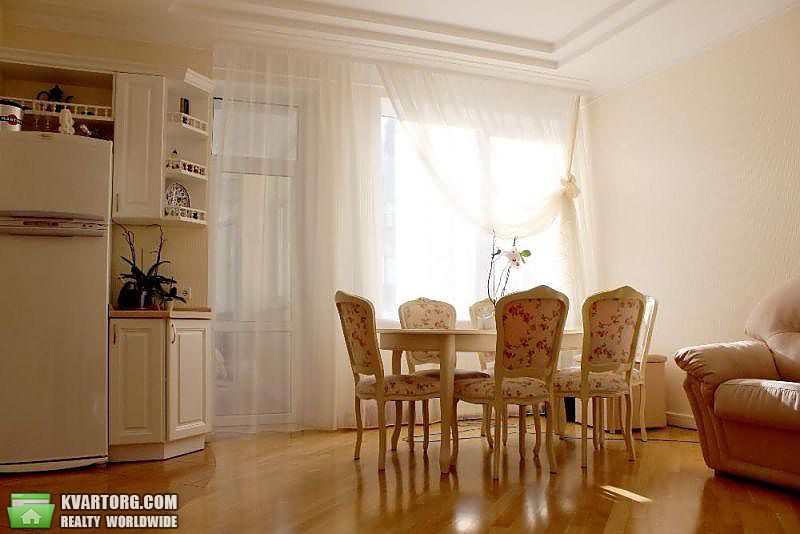 Rent out 3-room apartment. Киев,  Полтавская — photo 6