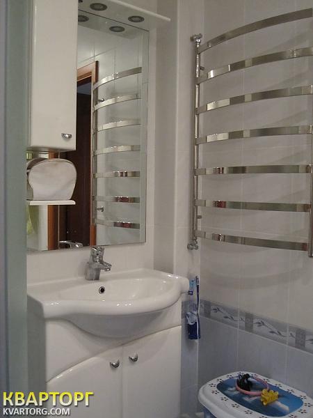 Sell 2-room apartment. Киев,  Эрнста — photo 3