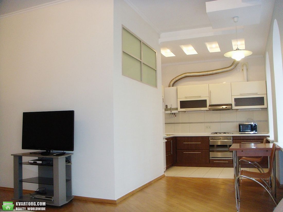 Rent out 2-room apartment. Киев,  Лютеранская — photo 2