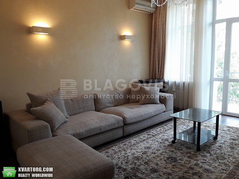 Rent out 2-room apartment. Киев,  Крутой спуск — photo 1