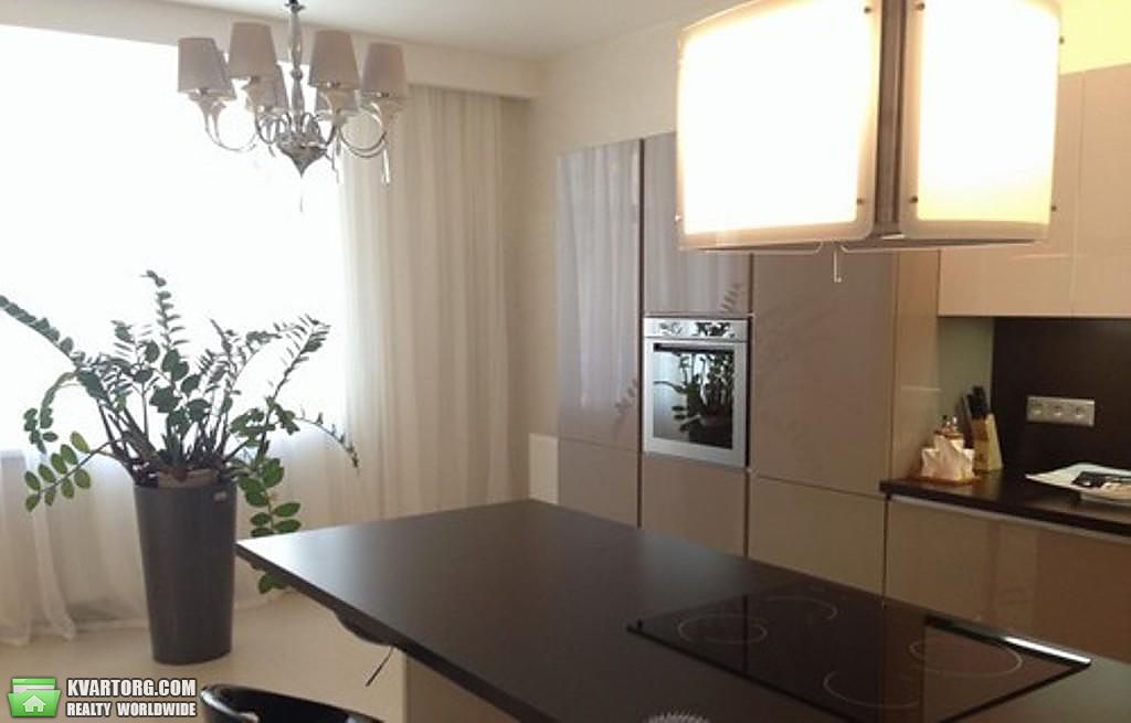 Rent out 3-room apartment. Киев,  Краснова — photo 4