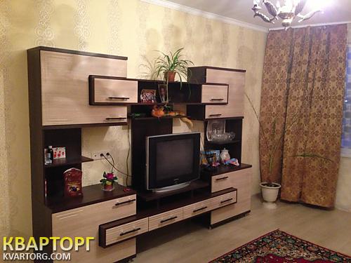 Rent out 2-room apartment. Киев,  Харьковское шоссе — photo 1