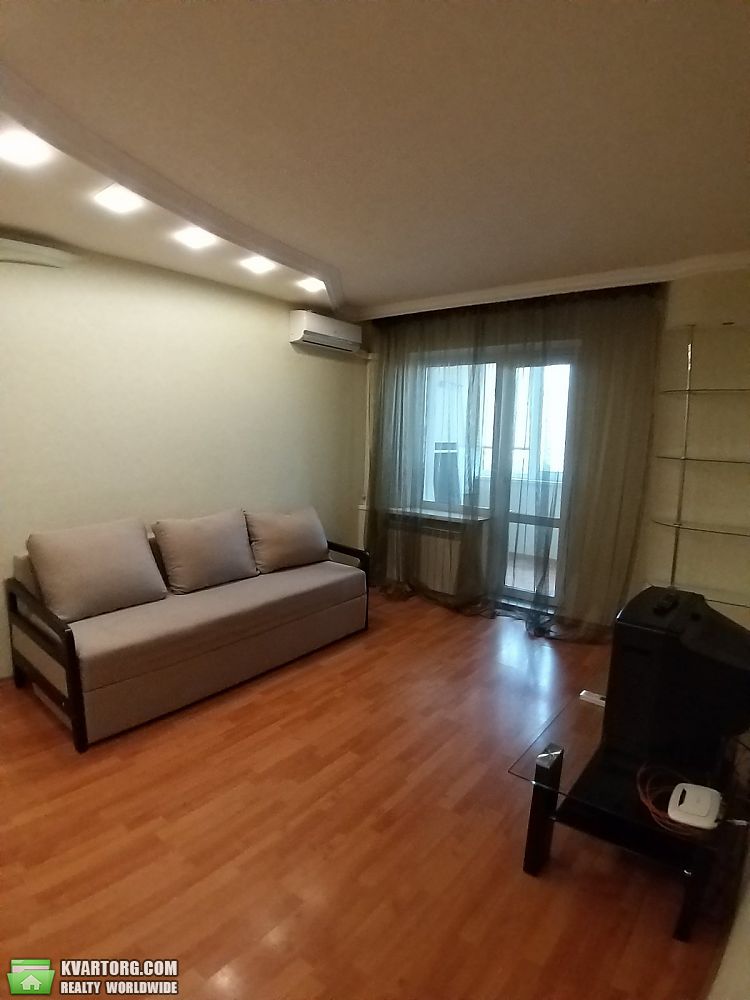 Rent out 2-room apartment. Киев,  Драгоманова — photo 5