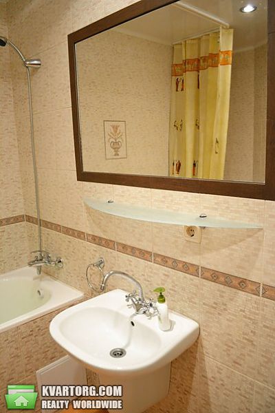 Rent out 1-room apartment. Киев, Урловская — photo 9