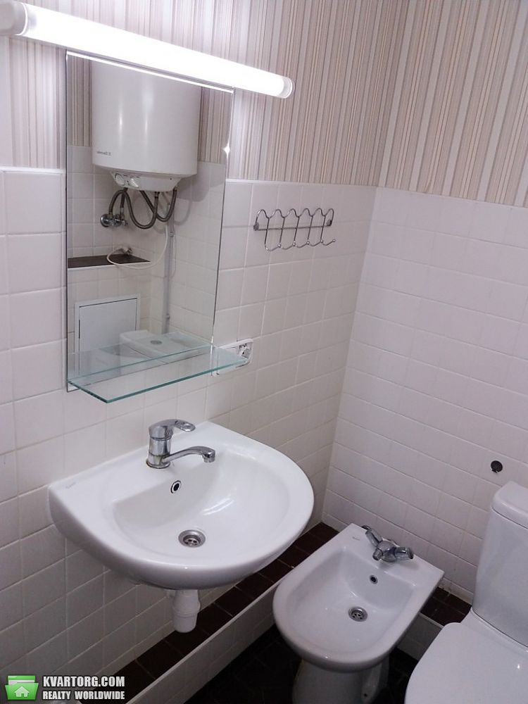 Rent out 1-room apartment. Киев, искровская — photo 5